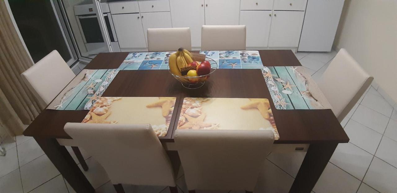 Stathoris Deluxe Apartment Néa Péramos Екстериор снимка