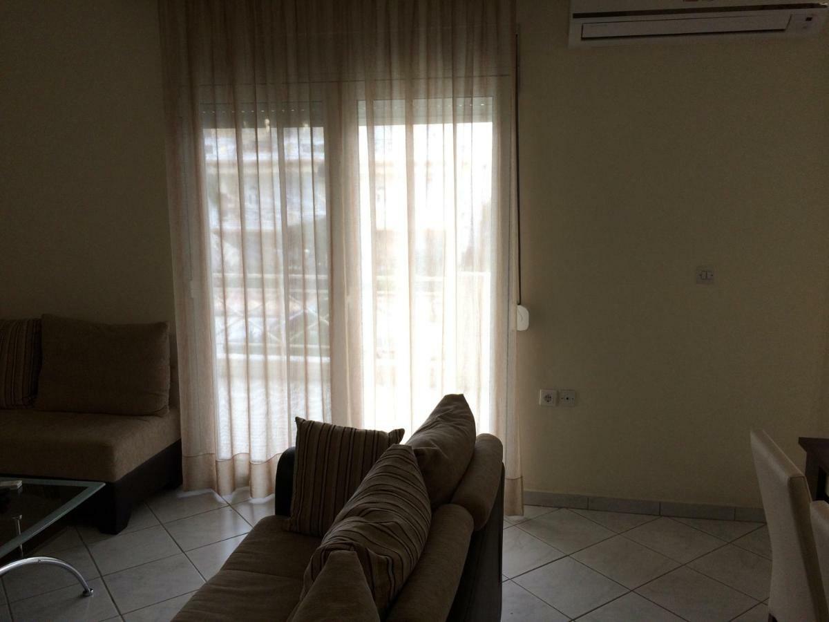 Stathoris Deluxe Apartment Néa Péramos Екстериор снимка